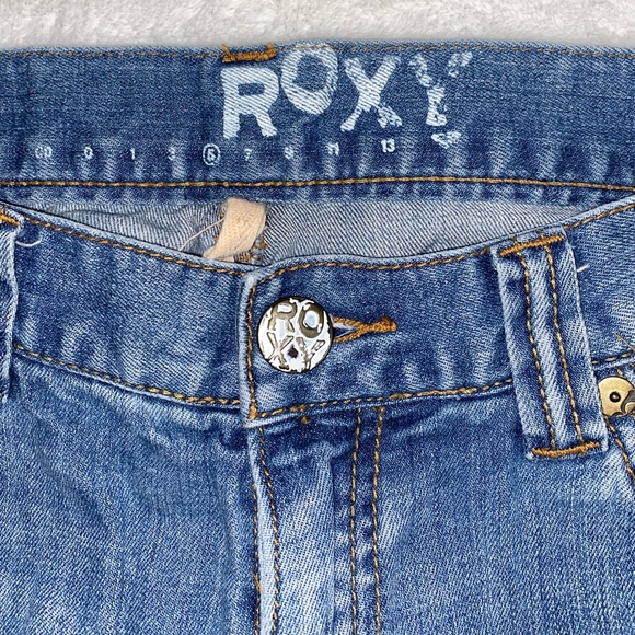 Cutest y2k low rise jeans! Size 5 (not 6) - Picture 4 of 4